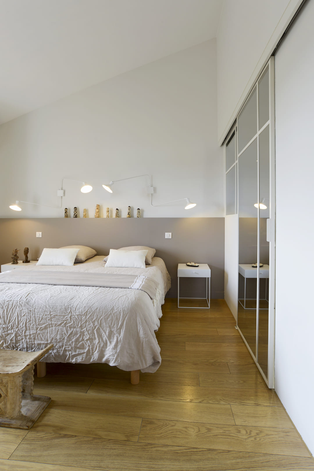 chambre cocooning en lin agencement réalisé par Emmanuelle Milhaud Agence Maloédesign Décoration d'intérieur raisonnée, designer d'intérieur, décoratrice et architecte d'intérieur sur Toulouse et la Haute Garonne