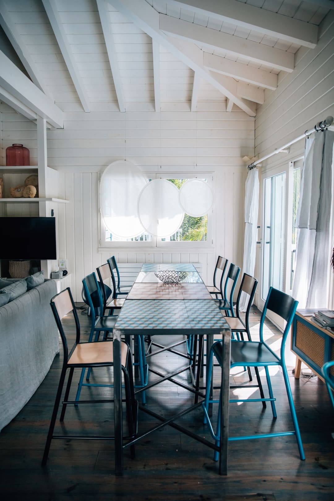 salle à manger petite agencement réalisé par Emmanuelle Milhaud Agence Maloédesign Décoration d'intérieur raisonnée, designer d'intérieur, décoratrice et architecte d'intérieur sur Toulouse et la Haute Garonne